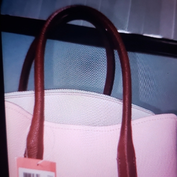 KATE SPADE MARGAUX MEDIUM SATCHEL PURSE W/ DUST BAG. Gently used a few times - Picture 7 of 8
